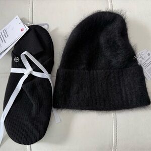 NWT Lululemon Cashmere Beanie and Slipper Set (Med)